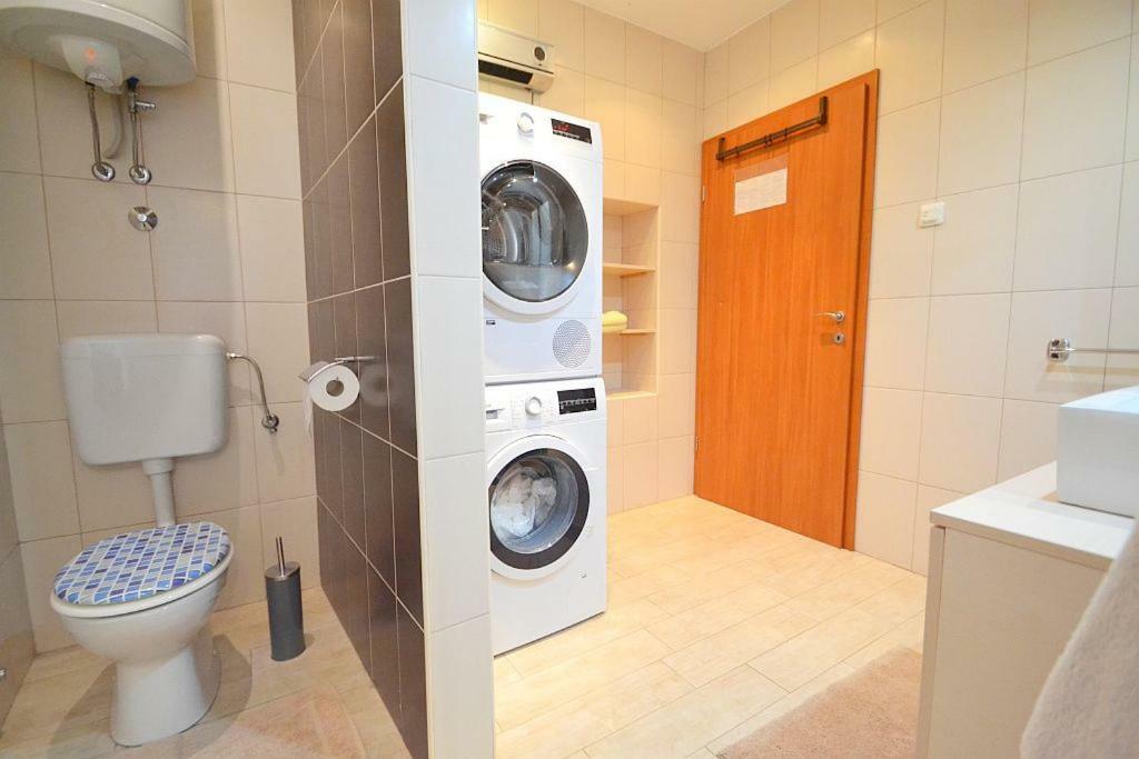 Villa Giardin Novigrad  Bagian luar foto