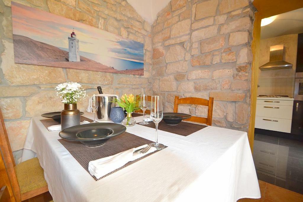 Villa Giardin Novigrad  Bagian luar foto
