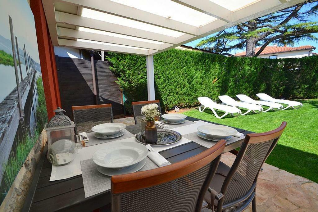 Villa Giardin Novigrad  Bagian luar foto